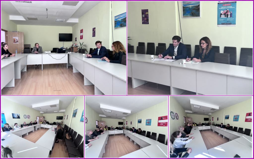 Представител от Американско посолство